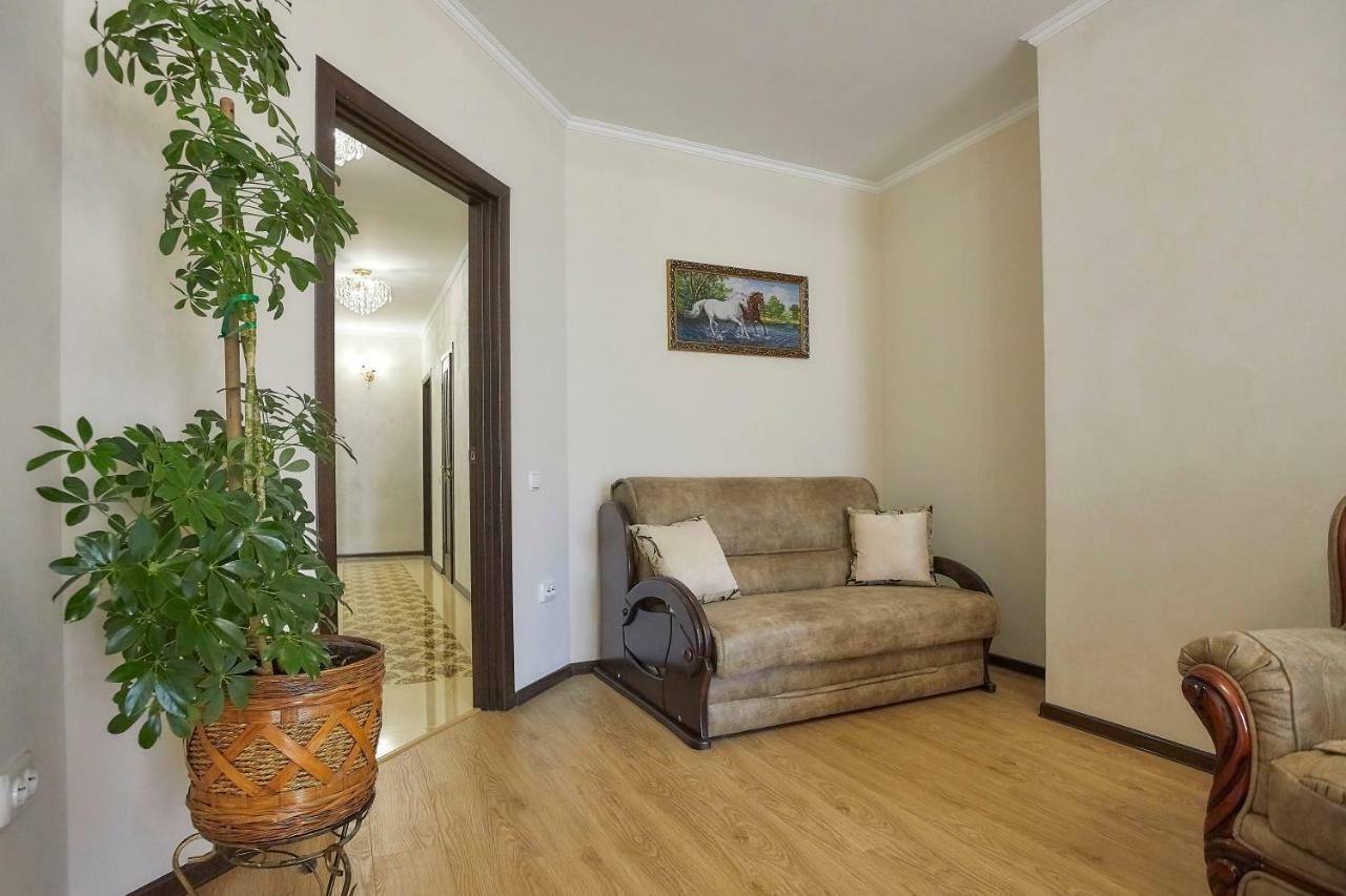 Luxury Apartament 2 Трускавец Екстериор снимка